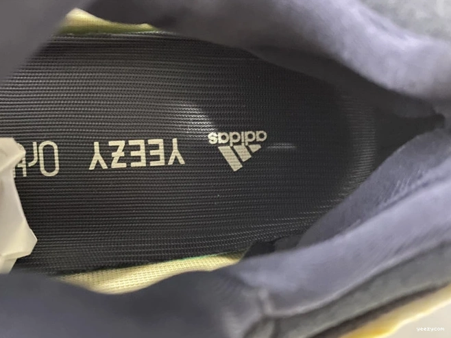 YEEZY 700 SRPHYM